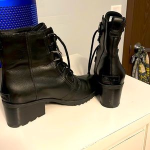 Sorel Cate Lace Womens boots / heels